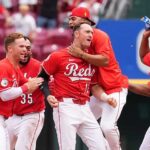 Reds Cortan la Histórica Racha de Cerveceros en un Final de Infarto